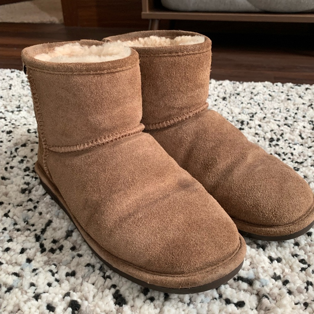 Bearpaw Short Boots